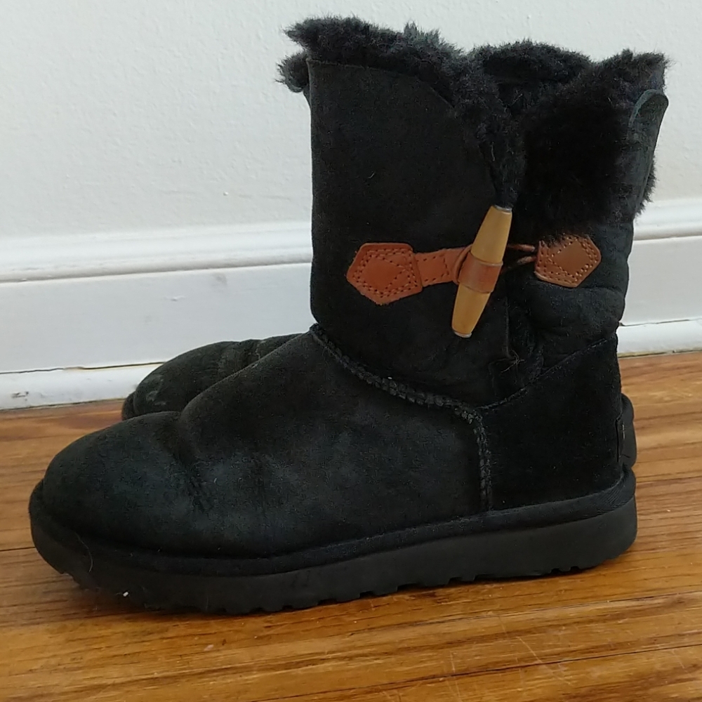 Black Short Ugh Boots